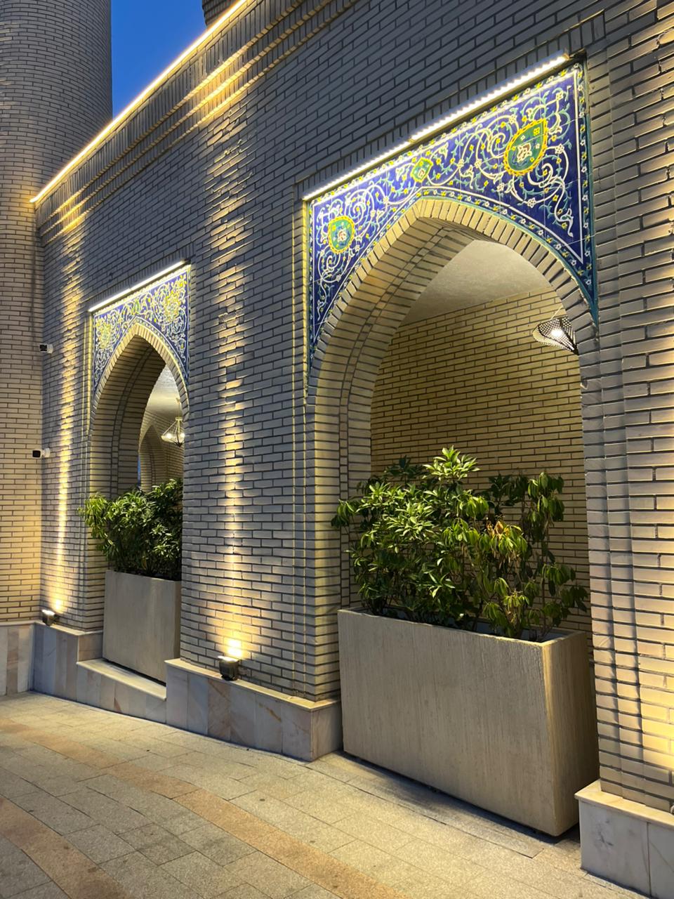 Arched exterior arcade and garden